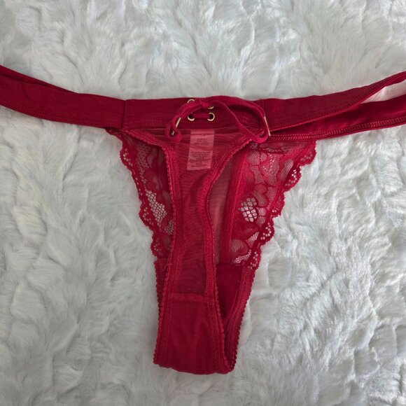 Victoria Secret Red Lace Thong Women's Medium Panties Vintage 1997 - Picture 3 of 4